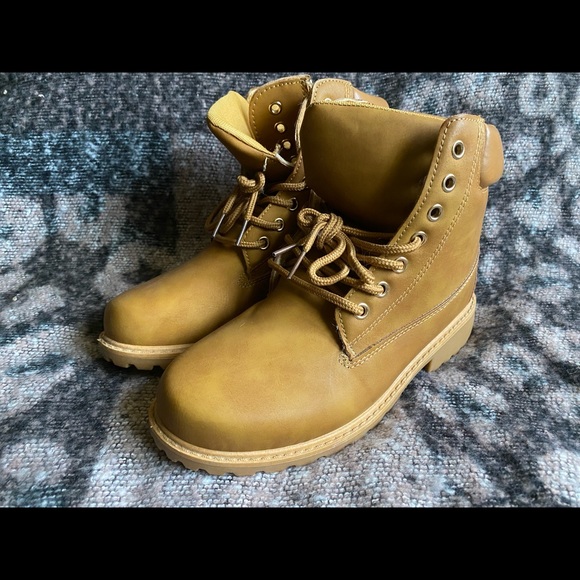 New Unused Camel Double Lace-Up Ankle Boot - Picture 1 of 7